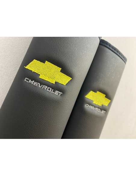 Cubre cinturones Chevrolet en  cuero sintético -Aldamóvil-