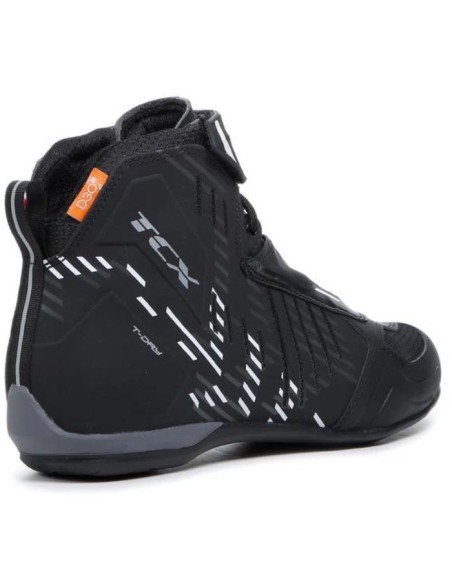 TCX BOTAS R04D WP BLACK/WHITE en ALDAMOVIL