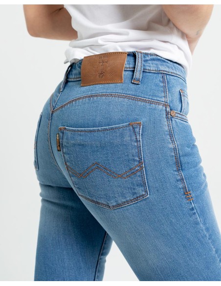 BY CITY PANTALON TEJANO ROUTE LADY II LIGHT BLUE en ALDAMOVIL